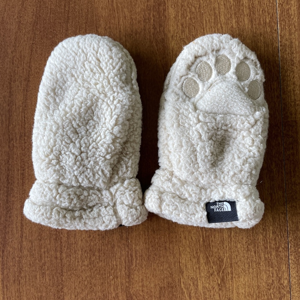 The North Face Cream Fleece Baby Mittens